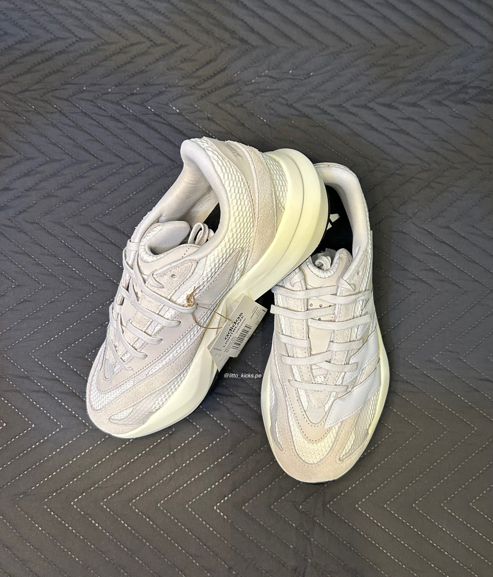 Adidas Lightblaze White