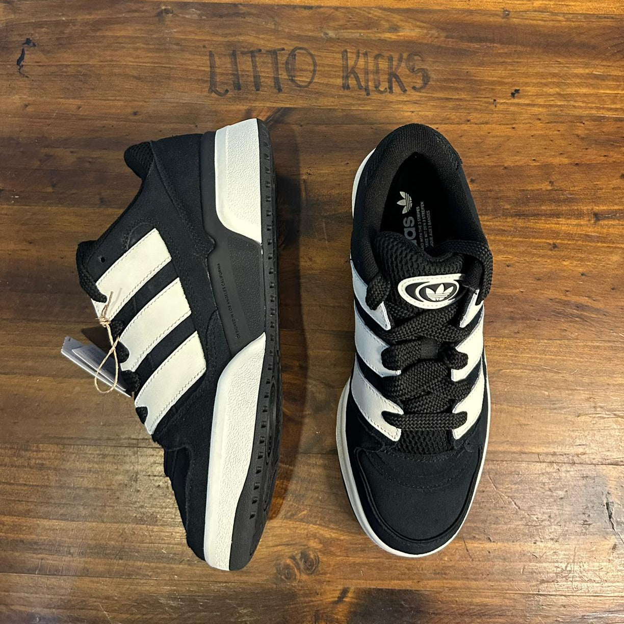 Adidas Forum2000
